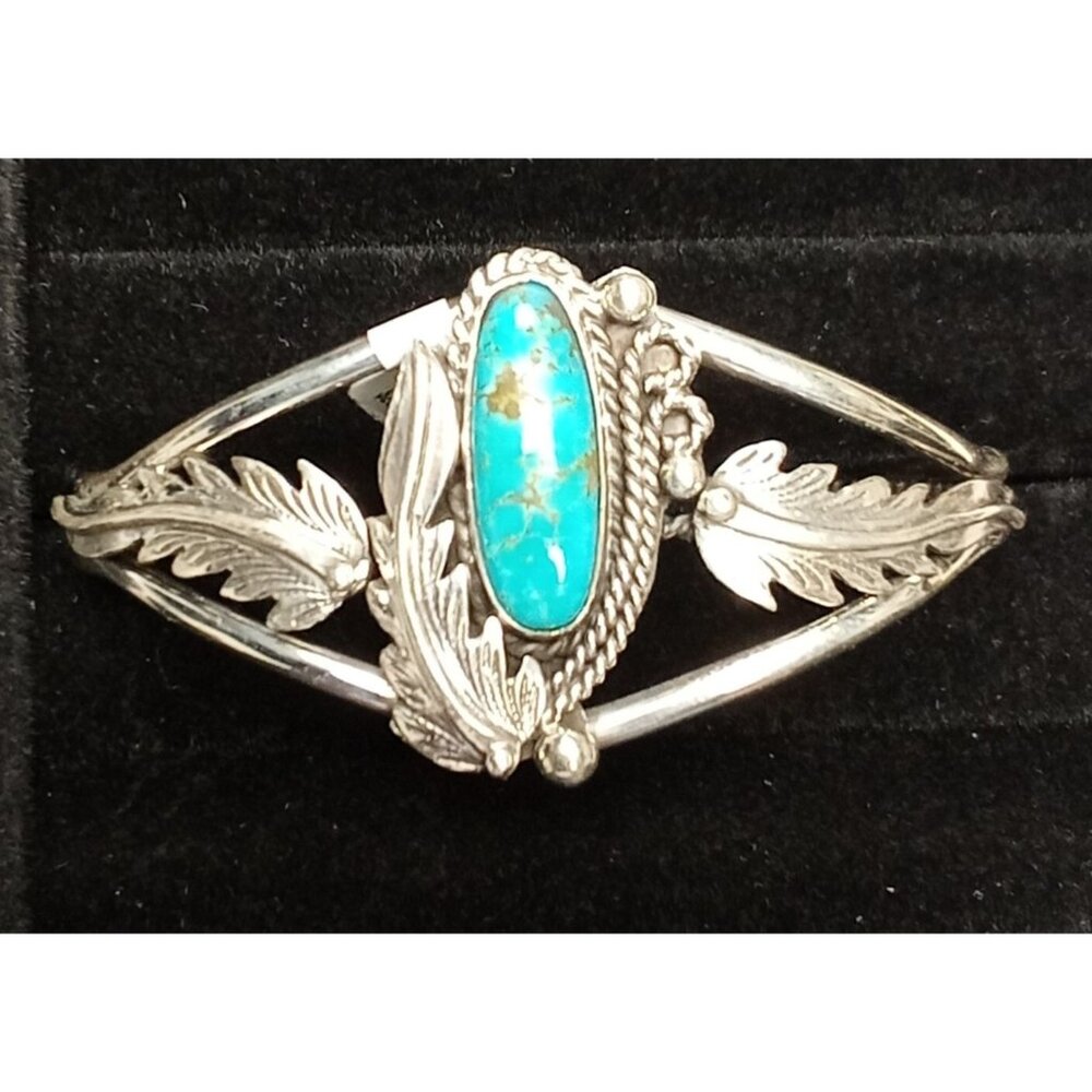 Navajo Handmade Women's Cuff Bracelet Beautiful (Kingman Mined Turquoise)